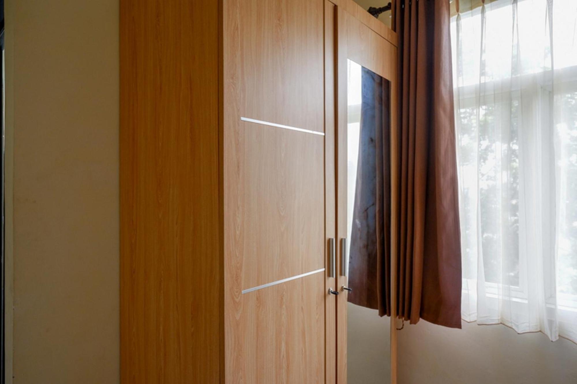 Reddoorz Syariah Near Purwosari Train Station Hotel Solo Buitenkant foto