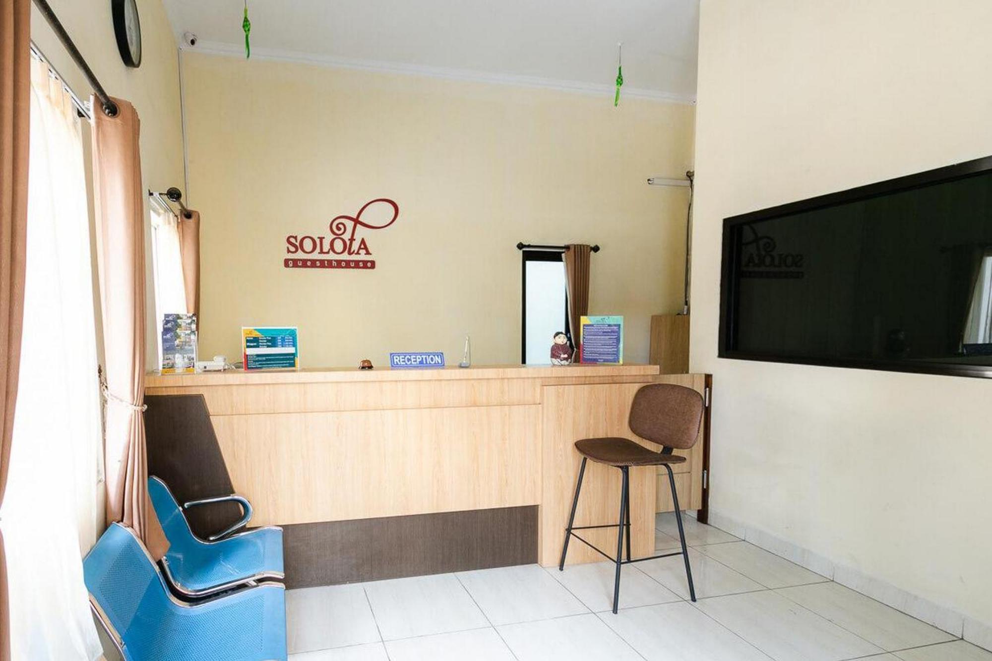 Reddoorz Syariah Near Purwosari Train Station Hotel Solo Buitenkant foto